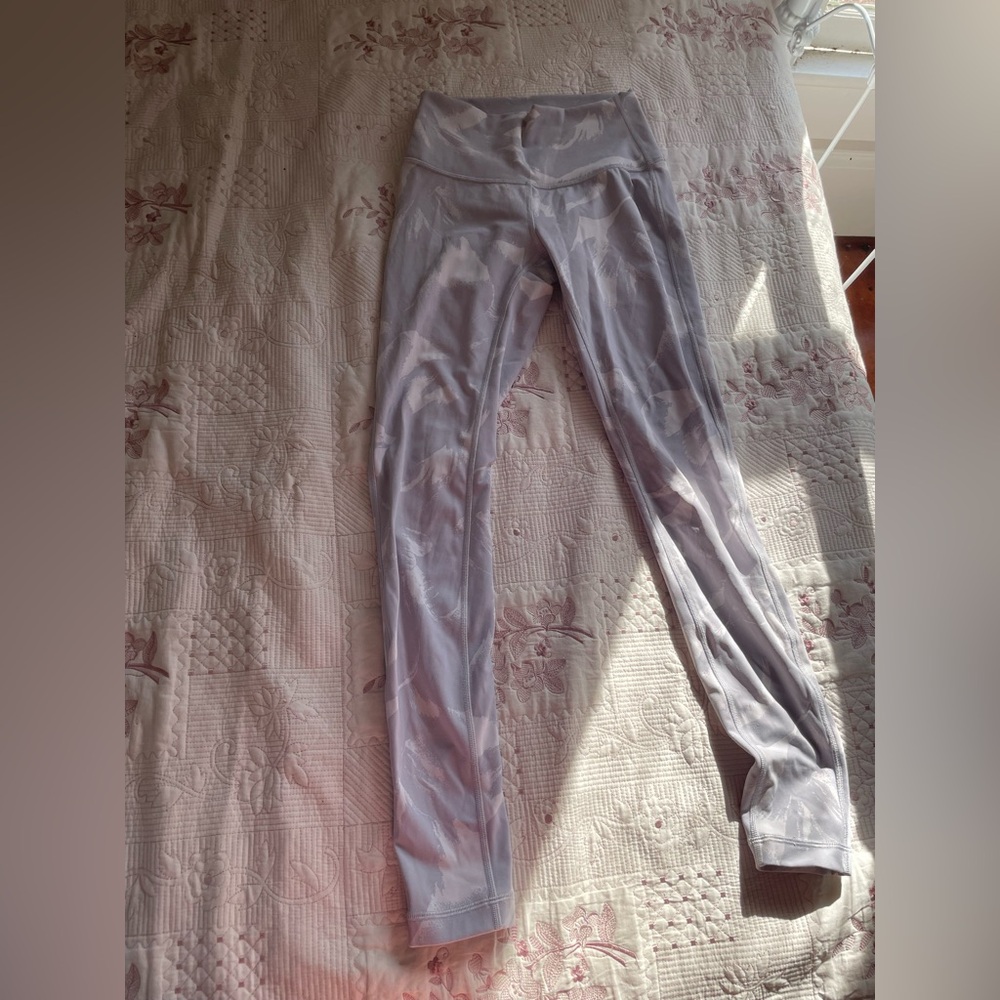 Women's Lululemon Gray High-Waisted Leggings
